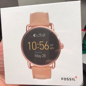 Fossil Q Wander